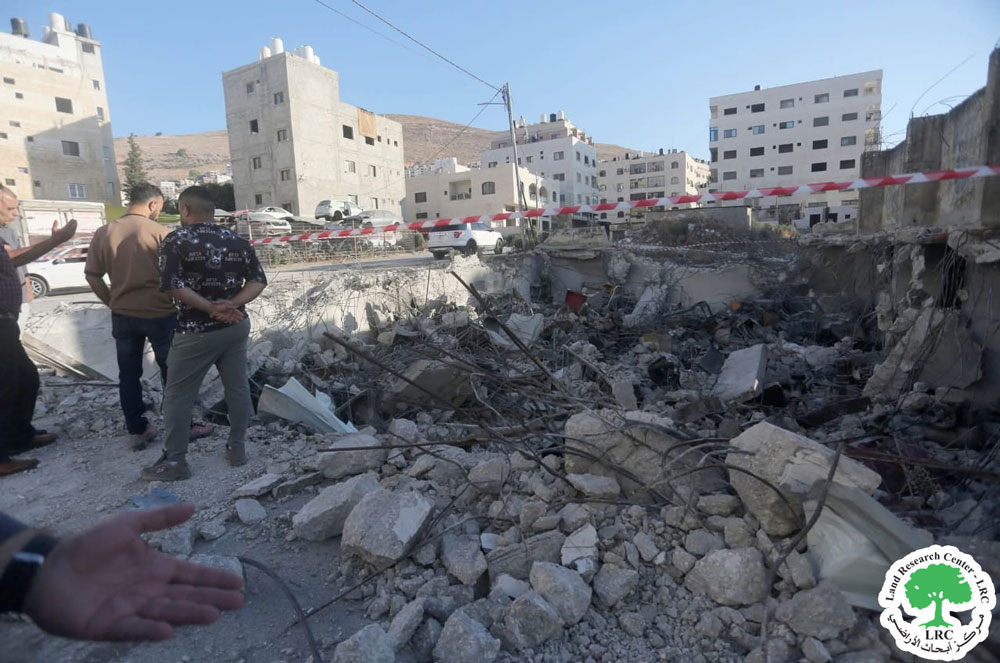 جيش الاحتلال يهدم ورشة للحدادة في مدينة نابلس تحت أسباب " أمنية" | LRC