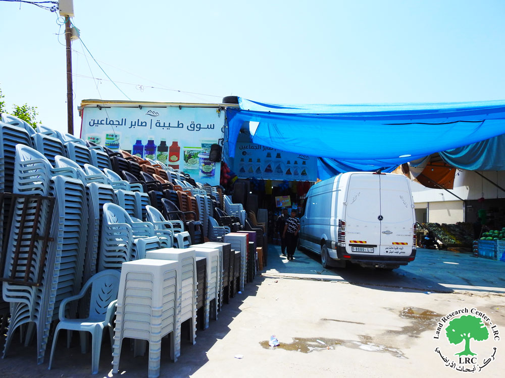 أوامر نهائية بهدم مجمع تجاري وورشة تصليح مركبات ببلدة الرماضين جنوب الخليل | LRC