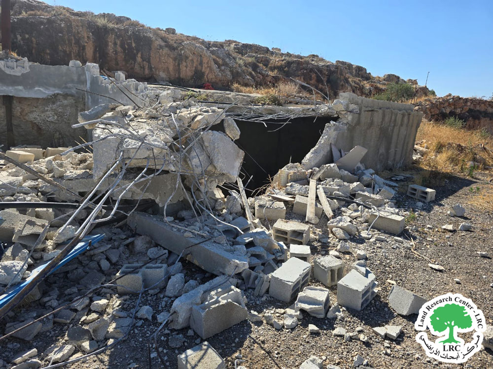 الاحتلال الإسرائيلي يهدم منشآت زراعية لعائلة بني فضل في بلدة عقربا جنوب نابلس | LRC