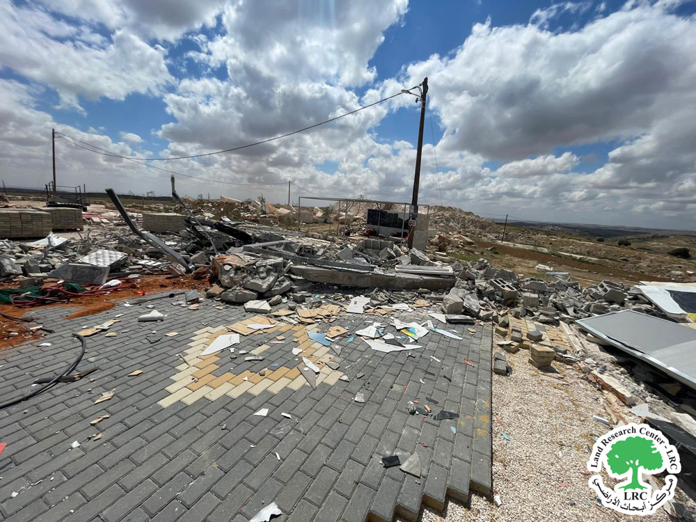 الاحتلال يهدم مسكنين لعائلة أبو القيعان ببلدة السموع جنوب الخليل | LRC